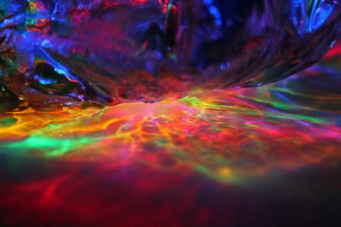 luminescent EL-wire moving in waves