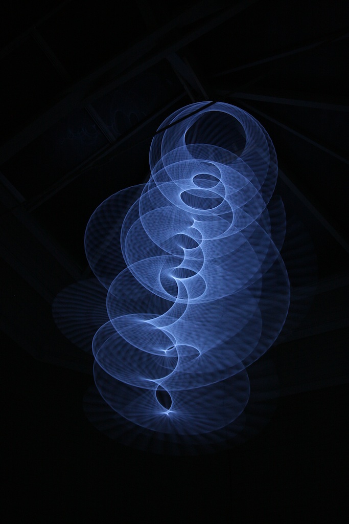 luminescent EL-wire moving in waves